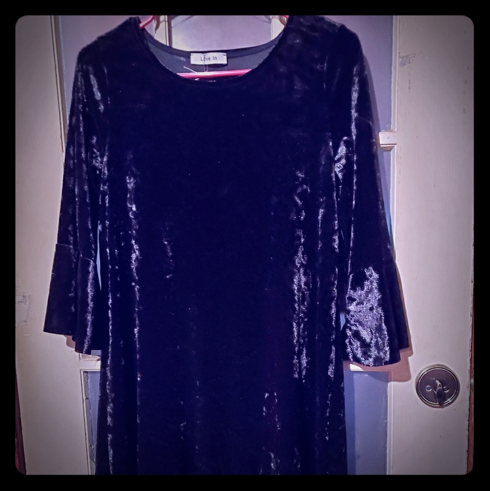 Soft Crushed Velvet Black Gothic Dress sz L/ XL